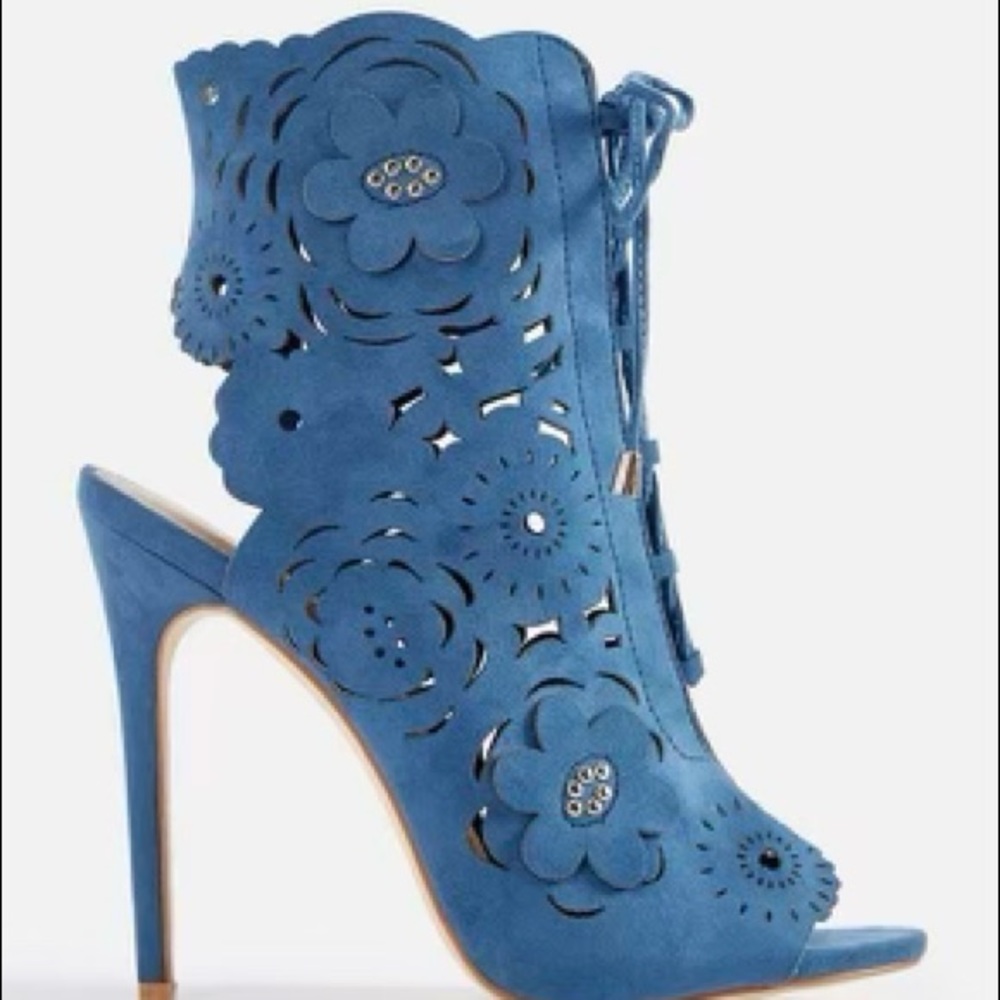 ‼️NIB Dress Sandals can be doubled as booties.
